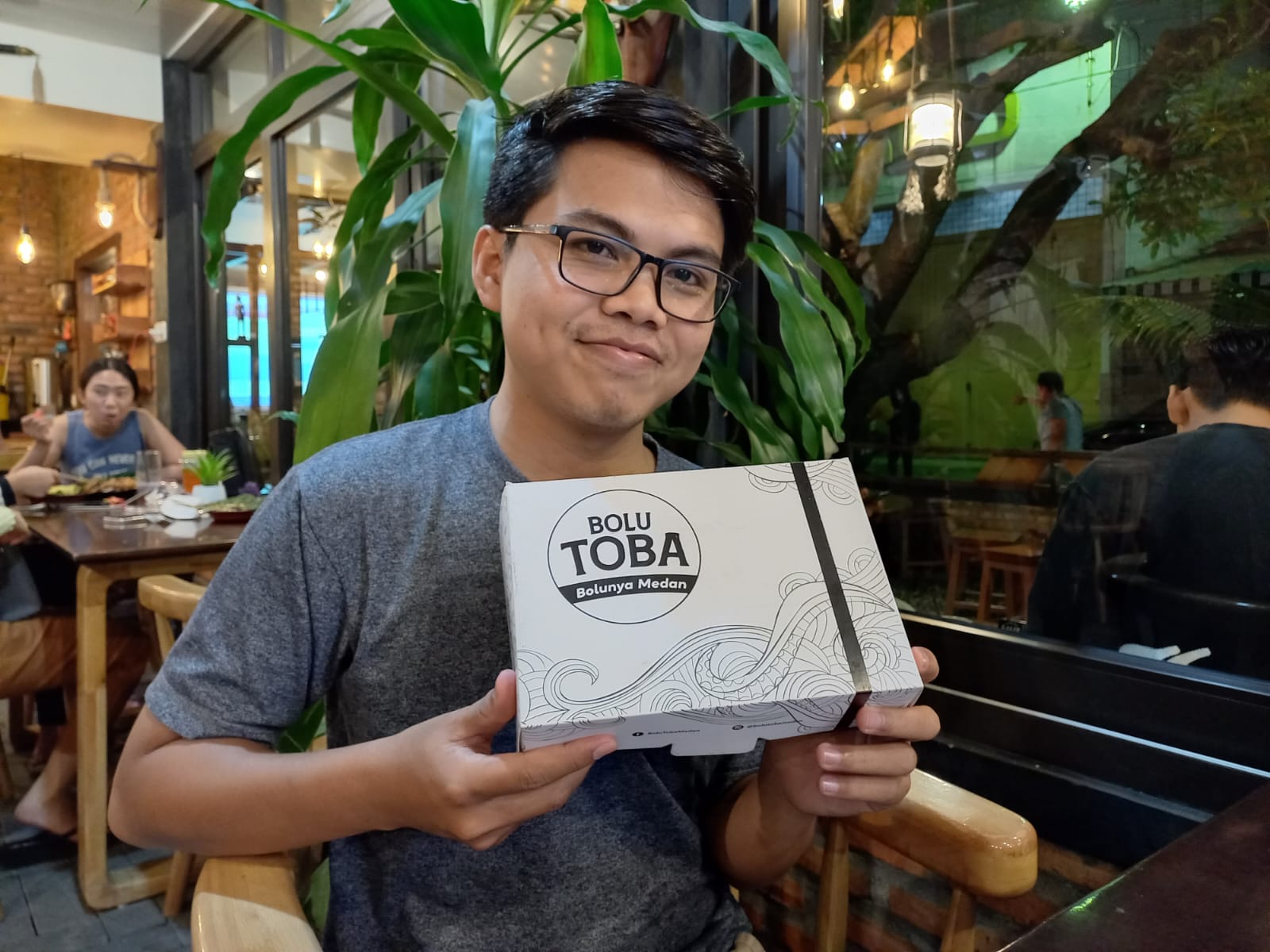 bolu toba medan oleh oleh wajib medan
